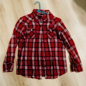 Great button down medium weight material size medium